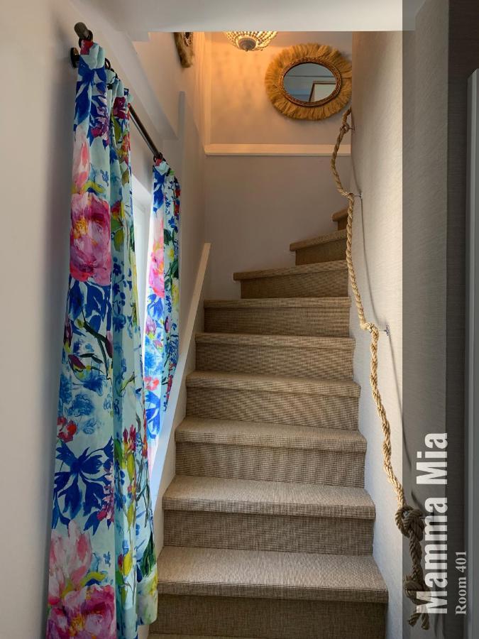 The Henry Self Check-In Guesthouse Zurich Exterior photo
